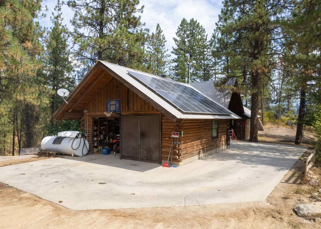 Photo of 22 Deer Trail, Garden Valley, ID 83622 (MLS # 98959620)