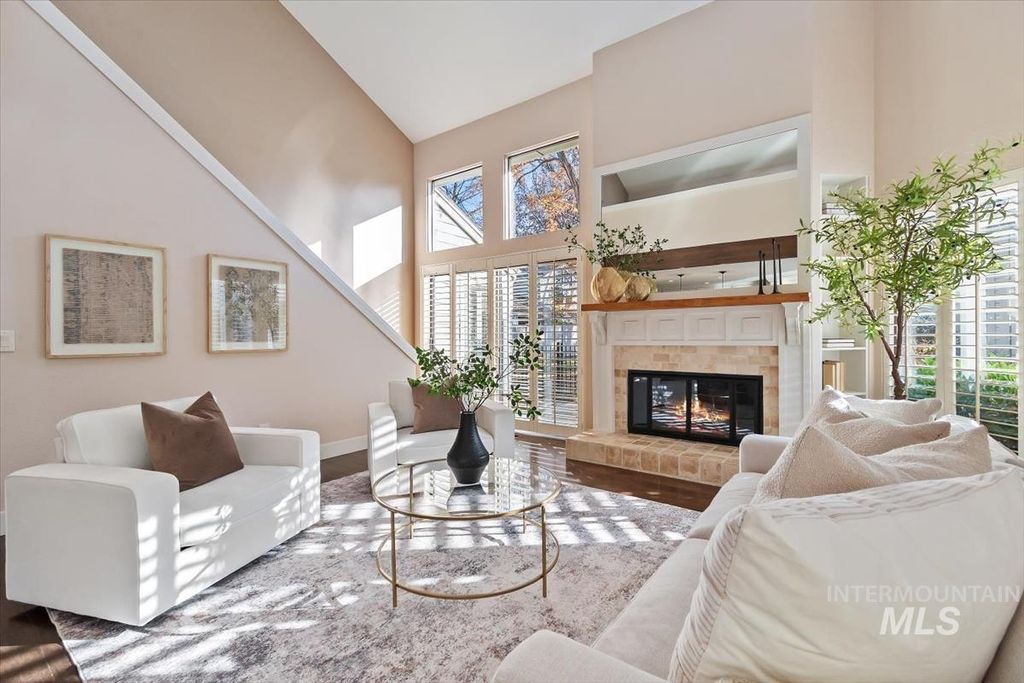 Photo of 1944 S Teal Ln, Boise, ID 83706 (MLS # 98967986)