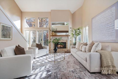 Photo of 1944 S Teal Ln, Boise, ID 83706 (MLS # 98967986)