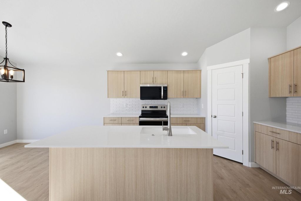 Photo of 6643 W Redwood Creek Dr, Meridian, ID 83646 (MLS # 98978043)