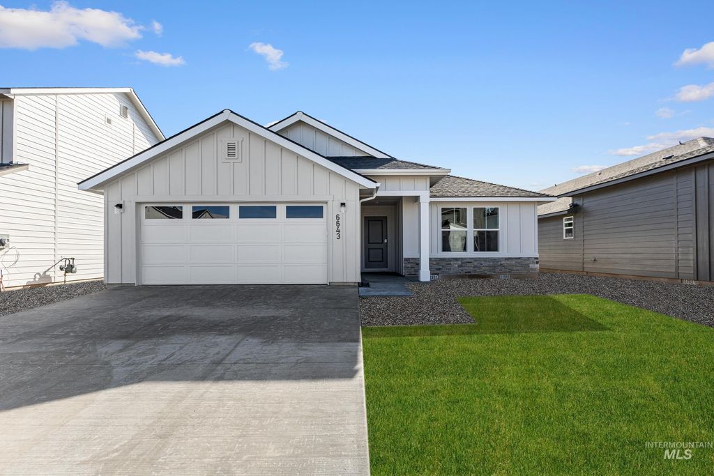 Photo of 6643 W Redwood Creek Dr, Meridian, ID 83646 (MLS # 98978043)