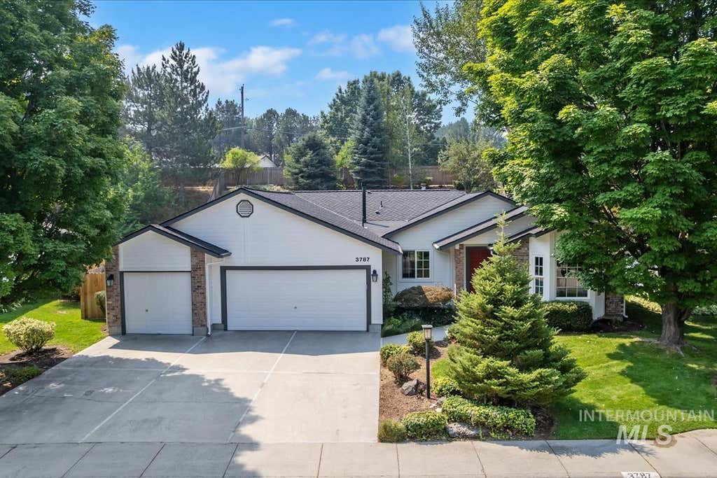 Photo of 3787 E Shady Glen Dr, Boise, ID 83706 (MLS # 98997120)