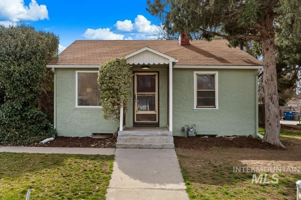 Photo of 4225 W Clark St, Boise, ID 83705 (MLS # 98977762)