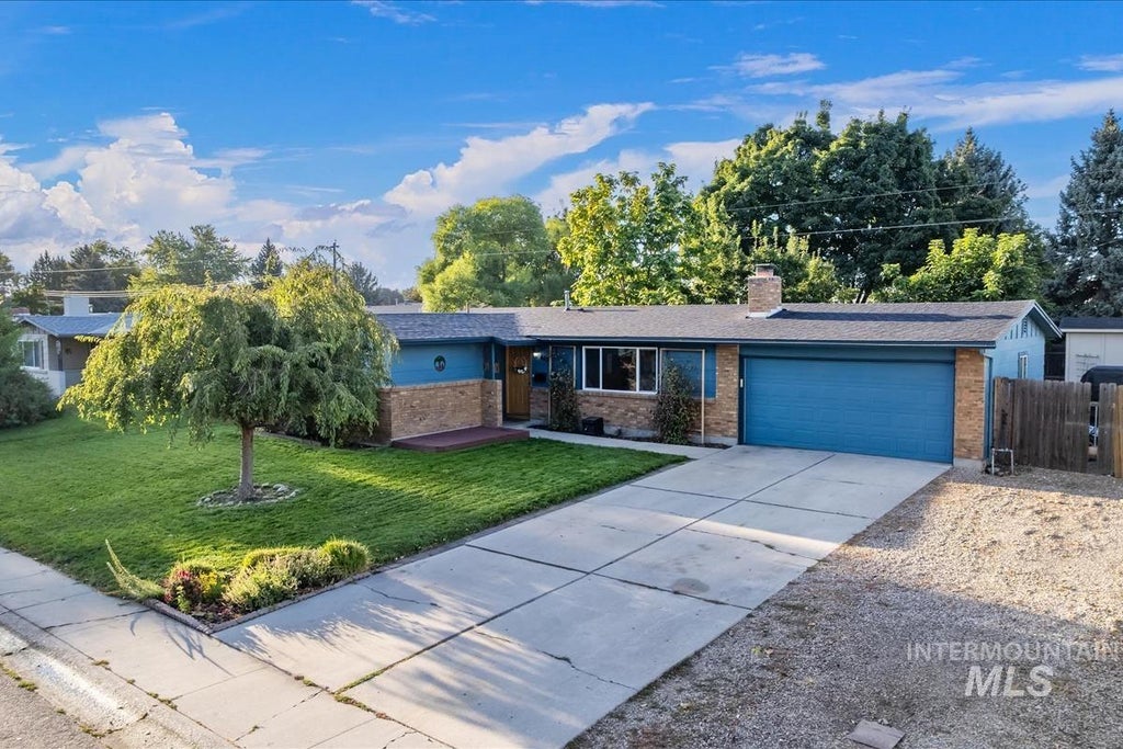 Photo of 6621 W Grunder St, Boise, ID 83709 (MLS # 99000553)