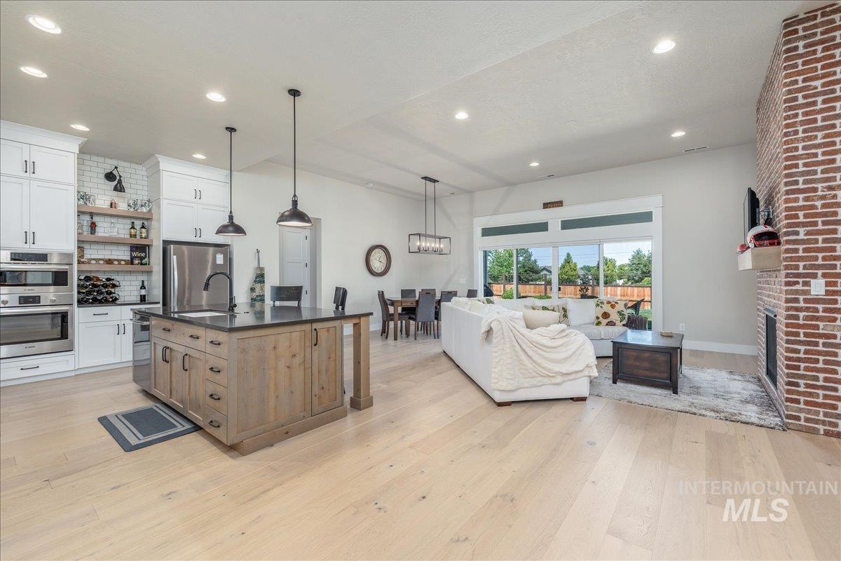 1152 W Capstone  Drive