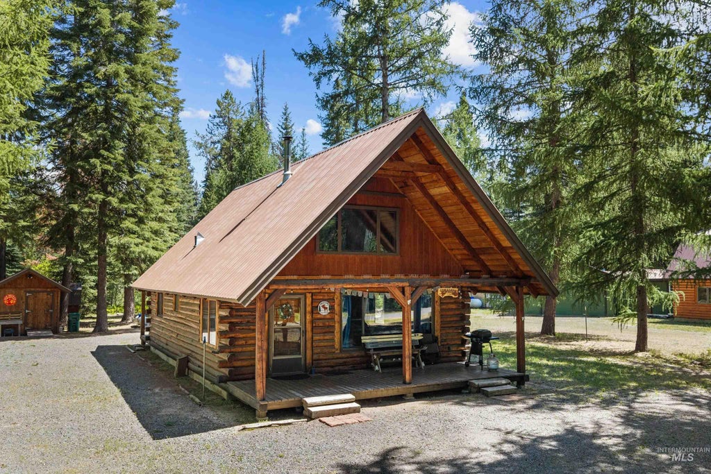 Photo of 12806 Hereford Rd, Donnelly, ID 83615 (MLS # 98994362)