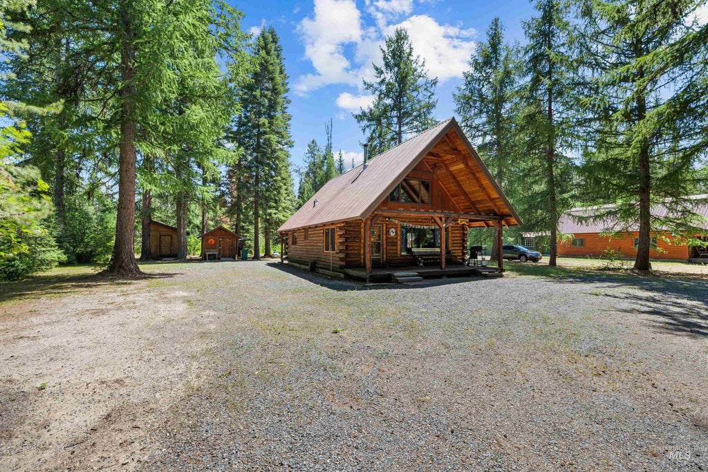 Photo of 12806 Hereford Rd, Donnelly, ID 83615 (MLS # 98994362)