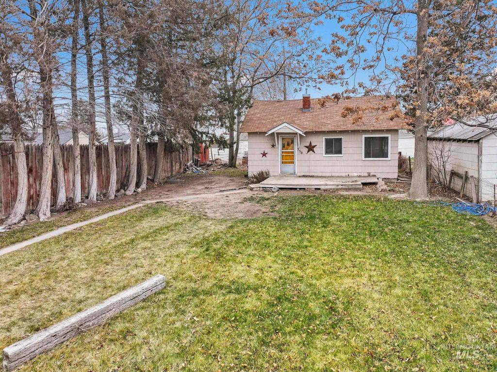 Photo of 250 Elm St, Twin Falls, ID 83301 (MLS # 98972627)