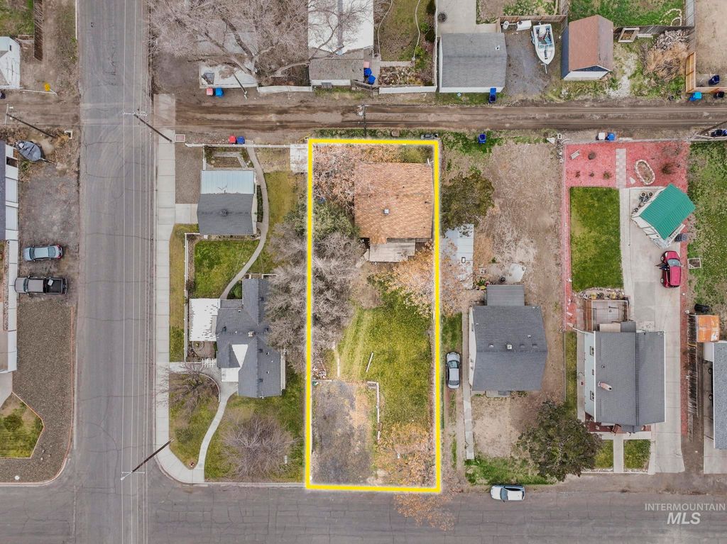 Photo of 250 Elm St, Twin Falls, ID 83301 (MLS # 98972627)