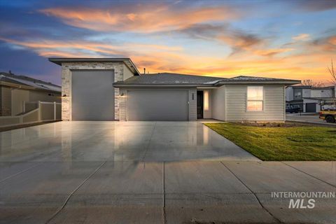 Photo of 2596 E Jonagold Ct, Emmett, ID 83617 (MLS # 98978491)