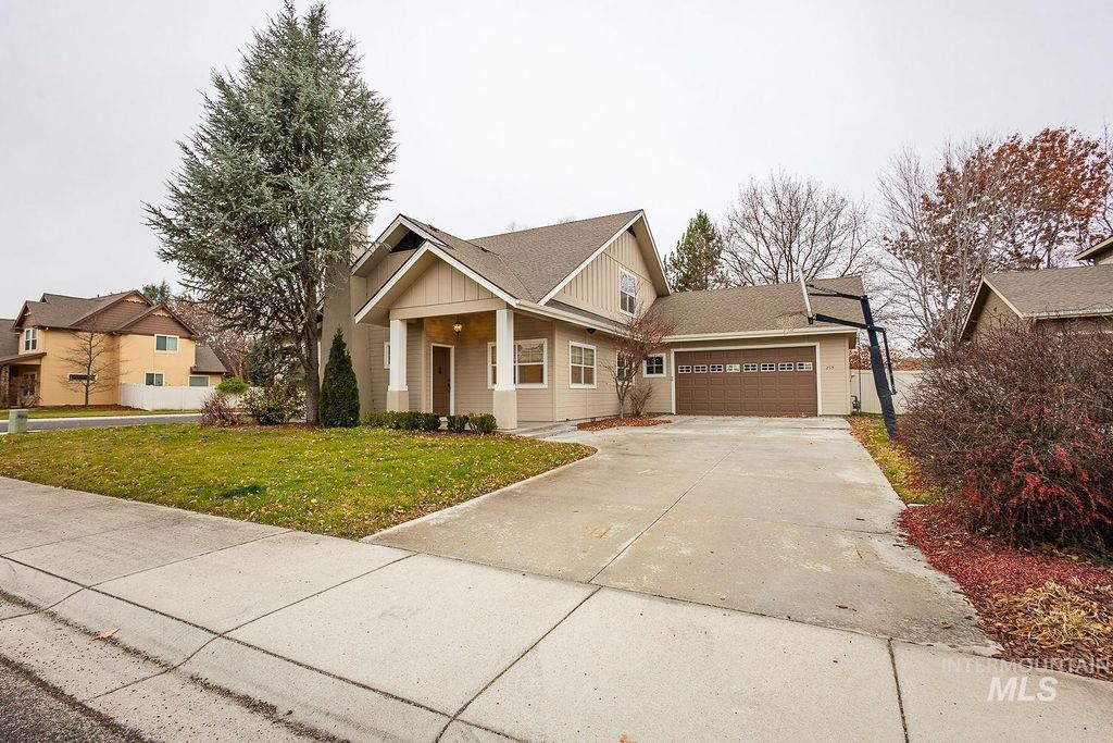 Photo of 215 S Spring Lake Way, Star, ID 83669 (MLS # 98972023)