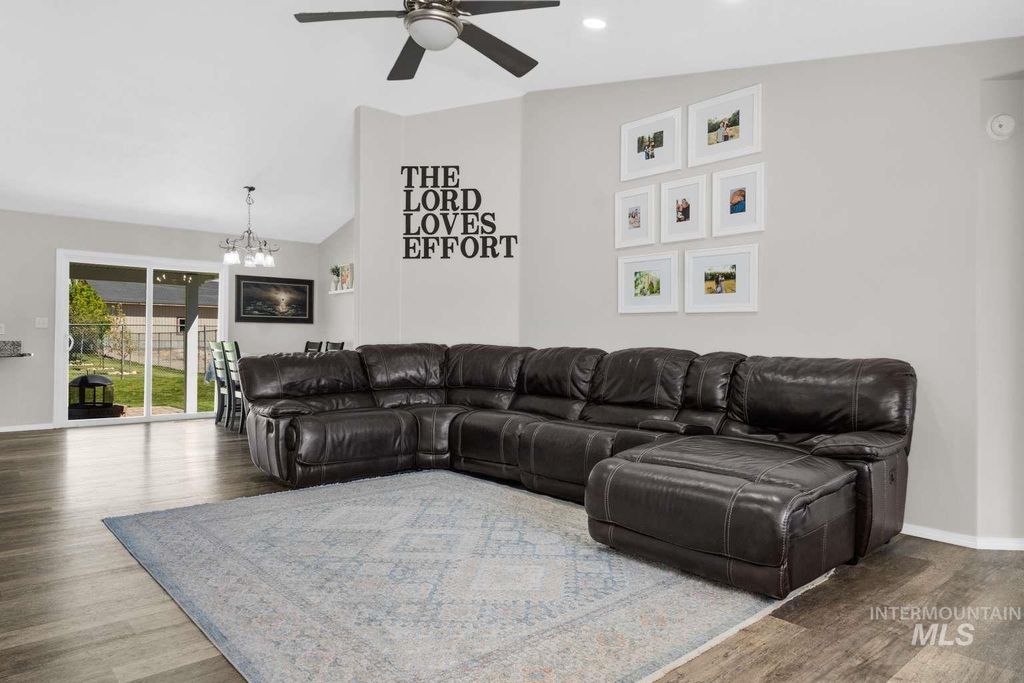 Photo of 1547 Saddler St, Twin Falls, ID 83301 (MLS # 98986033)