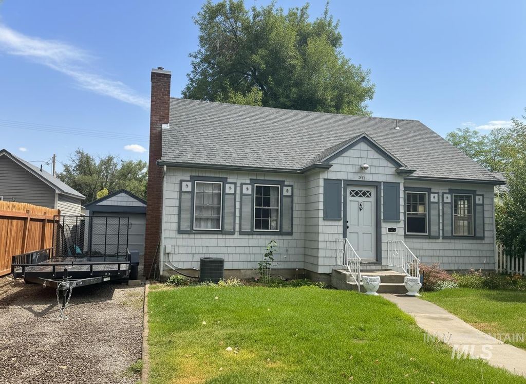 Photo of 351 7th Avenue North Ave, Twin Falls, ID 83301 (MLS # 98959403)