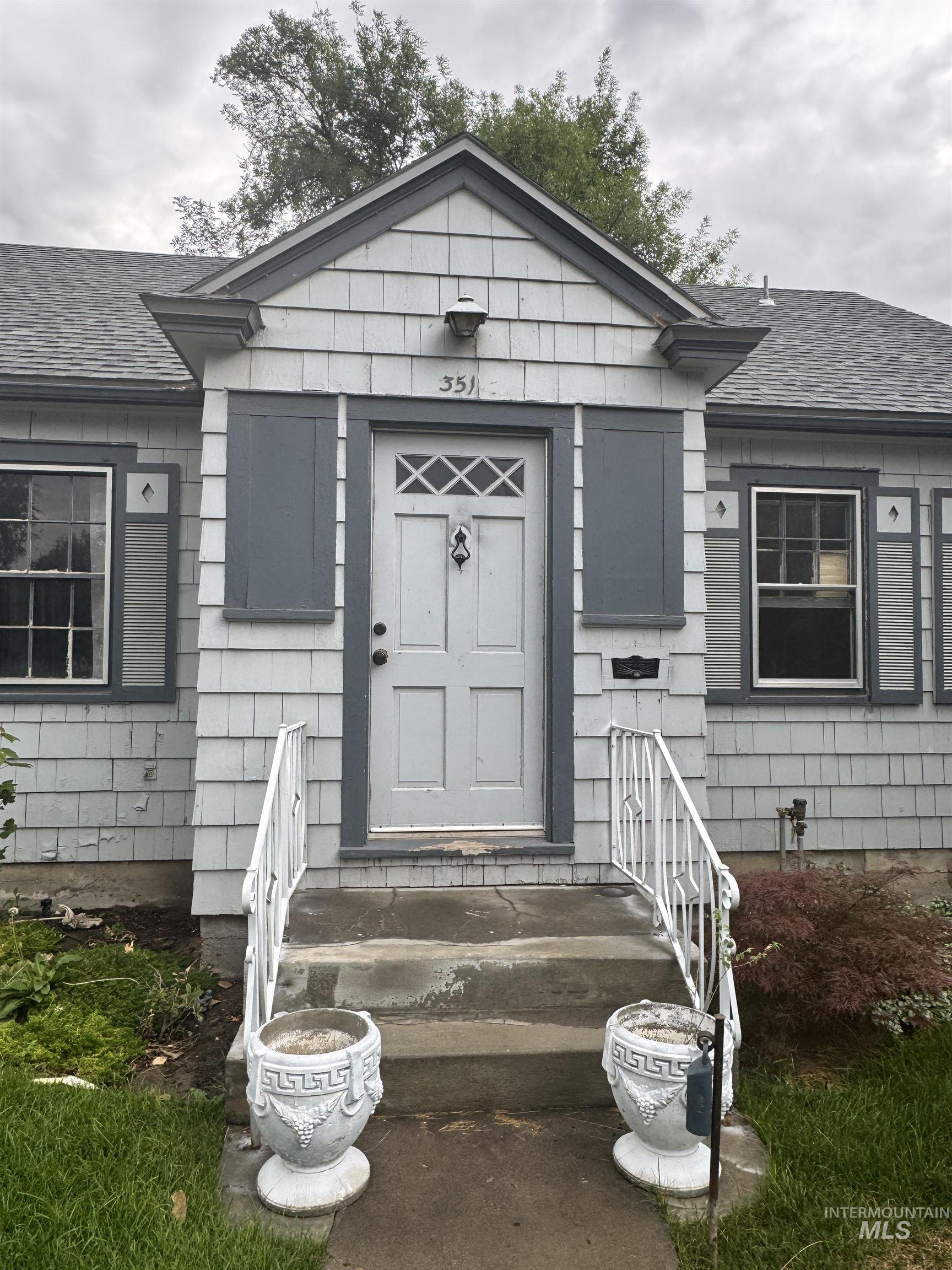 351 7th Avenue North