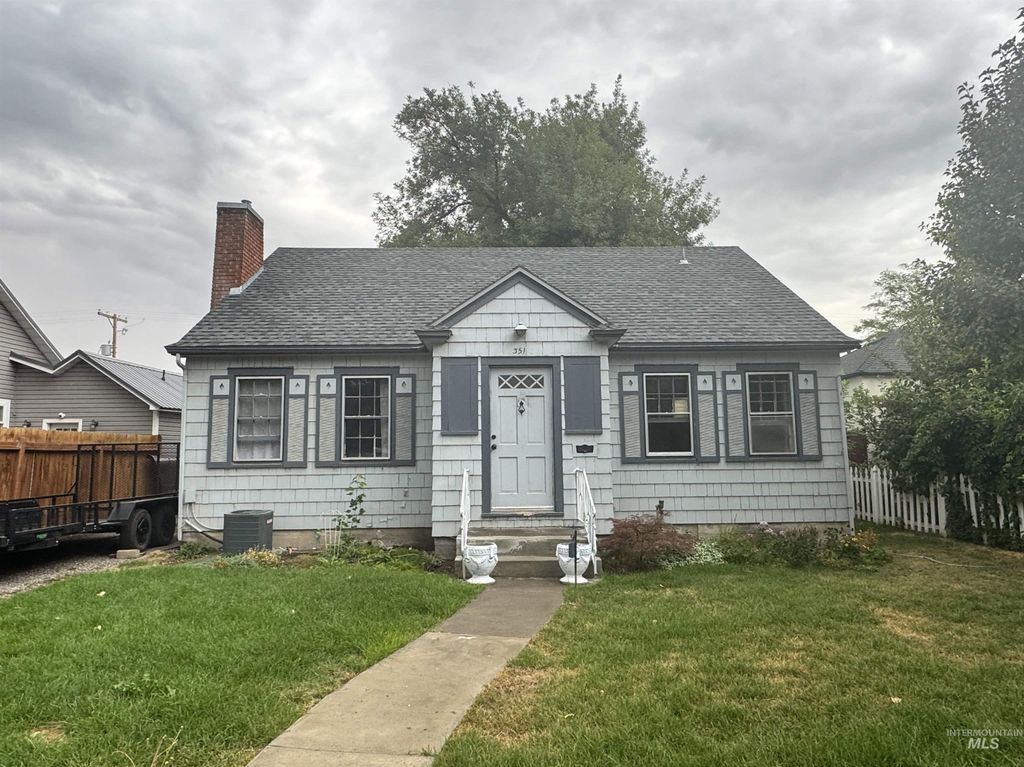 Photo of 351 7th Avenue North Ave, Twin Falls, ID 83301 (MLS # 98959403)