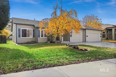 Photo of 6482 S Hornbeam Pl, Boise, ID 83716 (MLS # 98967049)