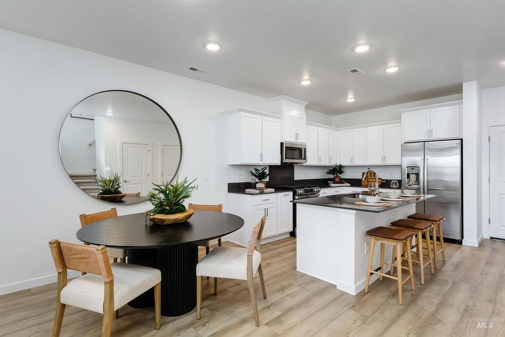 Photo of 4111 W Steel Grey Ln, Eagle, ID 83616 (MLS # 98965277)