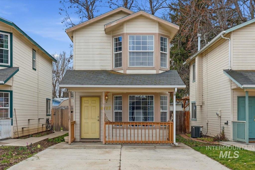 Photo of 4707 W Kendall St, Boise, ID 83706 (MLS # 98977070)