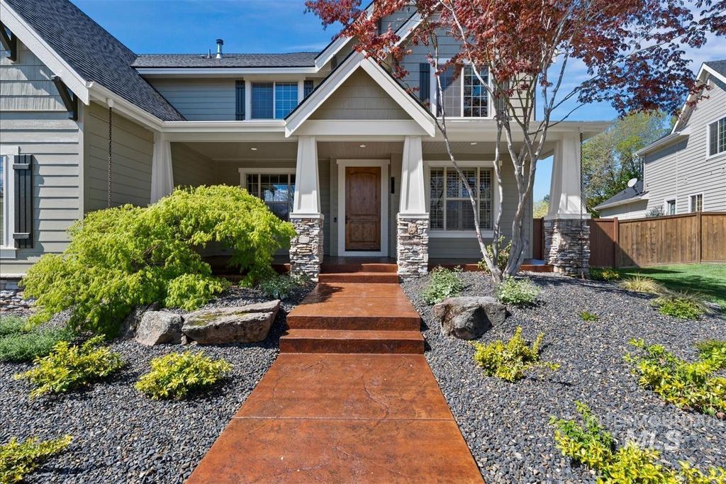 Photo of 1563 N Estancia Pl, Eagle, ID 83616 (MLS # 98985418)