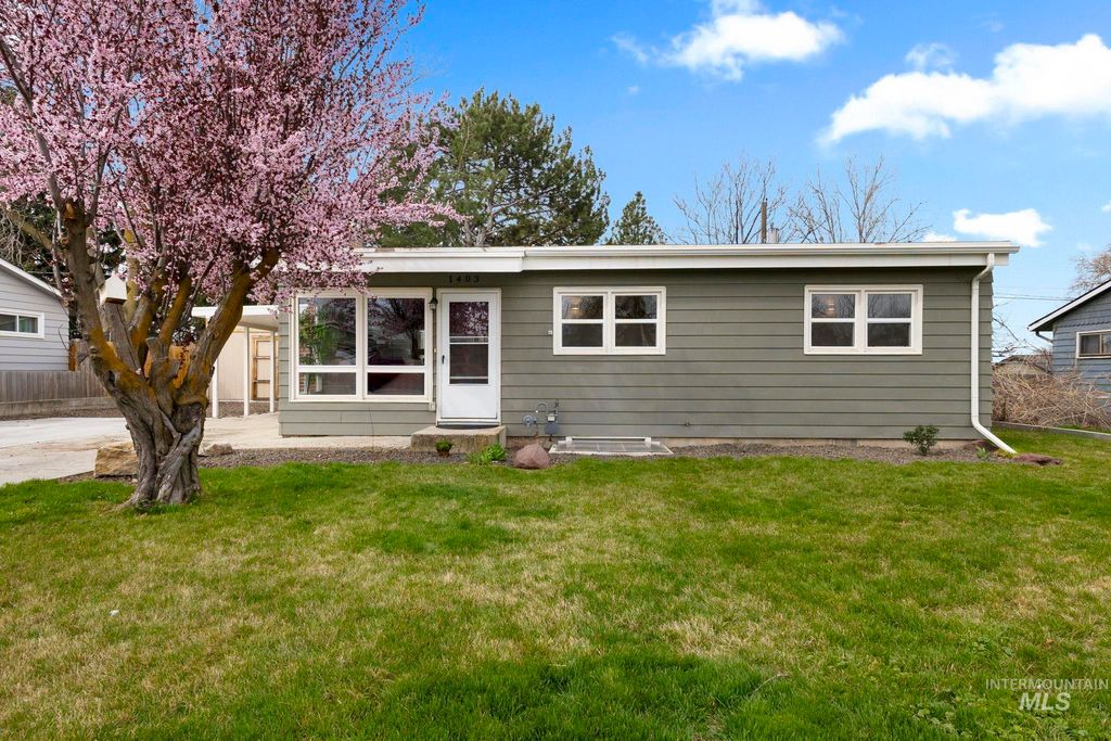 Photo of 1403 N Ohio Avenue, Caldwell, ID 83605 (MLS # 98985380)