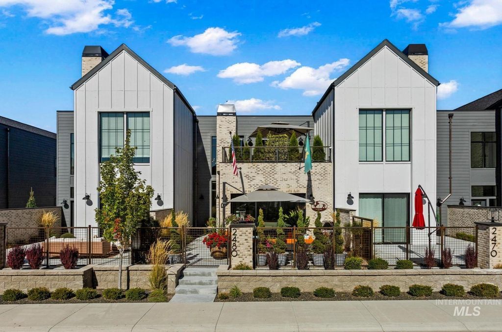 Photo of 2480 W Iron Coop Street, Eagle, ID 83616 (MLS # 98977827)