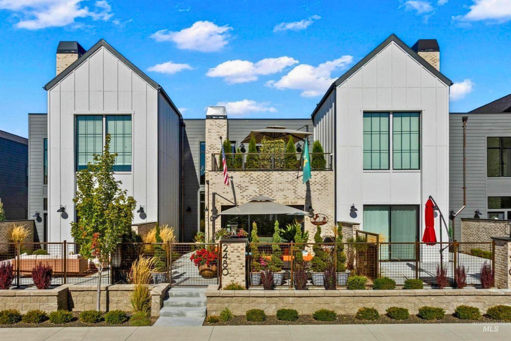 Photo of 2480 W Iron Coop Street, Eagle, ID 83616 (MLS # 98977827)