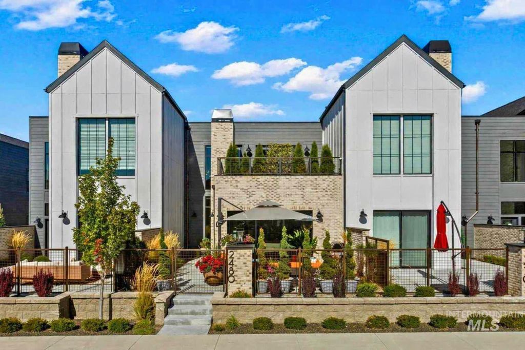 Photo of 2480 W Iron Coop Street, Eagle, ID 83616 (MLS # 98977827)