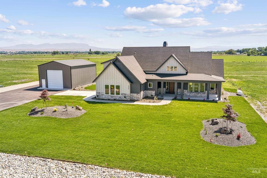 Photo of 3990 Eleanor Ln, Emmett, ID 83617 (MLS # 98988377)