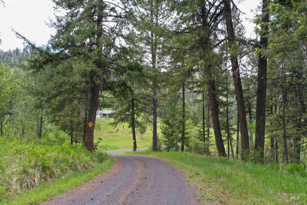 Photo of 673 Neighbors Lane, Orofino, ID 83544 (MLS # 98945618)