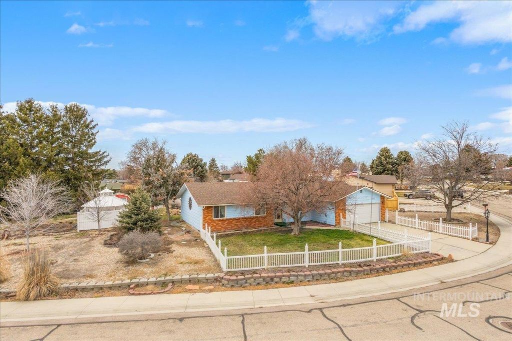 Photo of 5757 S Omaha Pl, Boise, ID 83709 (MLS # 98976019)