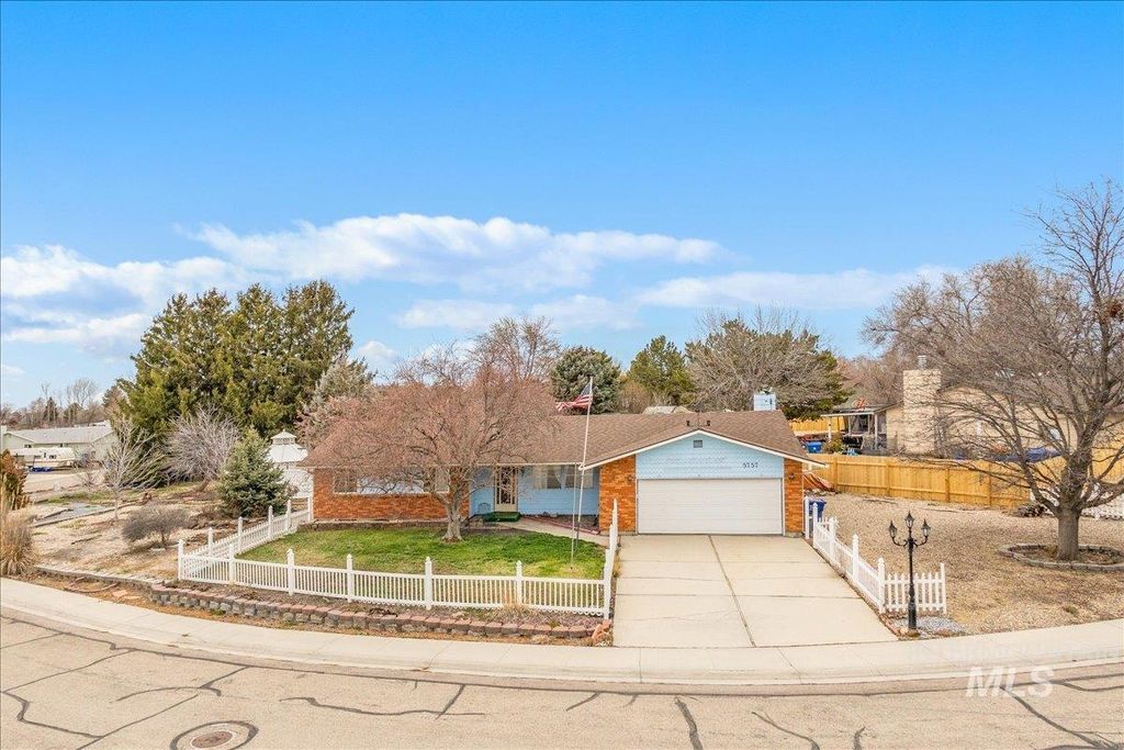 Photo of 5757 S Omaha Pl, Boise, ID 83709 (MLS # 98976019)