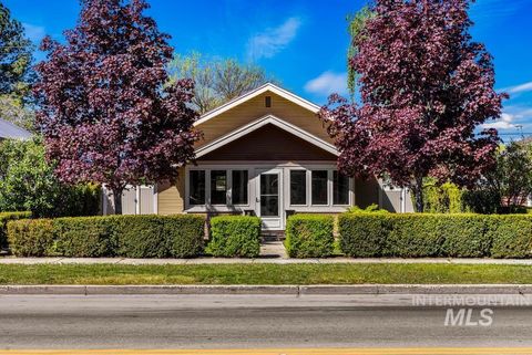 Photo of 611 N Washington Avenue, Emmett, ID 83646 (MLS # 98984453)