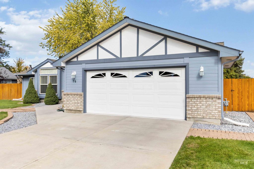 Photo of 76 W Christopher St, Meridian, ID 83642 (MLS # 98963799)