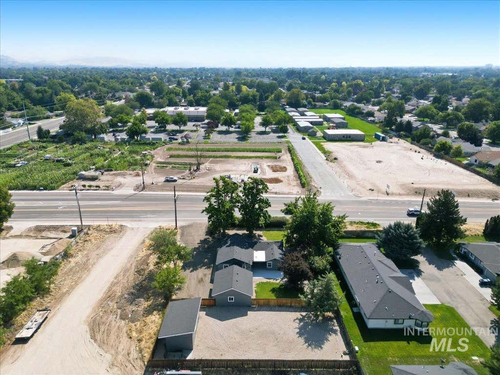 Photo of 3029 N Maple Grove Rd, Boise, ID 83704 (MLS # 98996228)