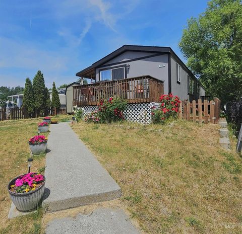 Photo of 609 N Almon St #3046, Moscow, ID 83843 (MLS # 98951491)