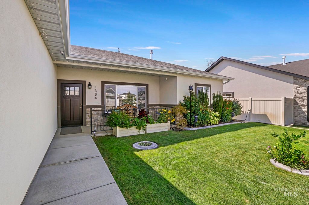 Photo of 1384 Jump Street, Twin Falls, ID 83301 (MLS # 98958514)