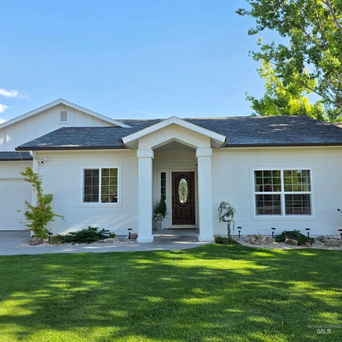 Photo of 3800 Whistling Heights Way, Nampa, ID 83687 (MLS # 98988862)