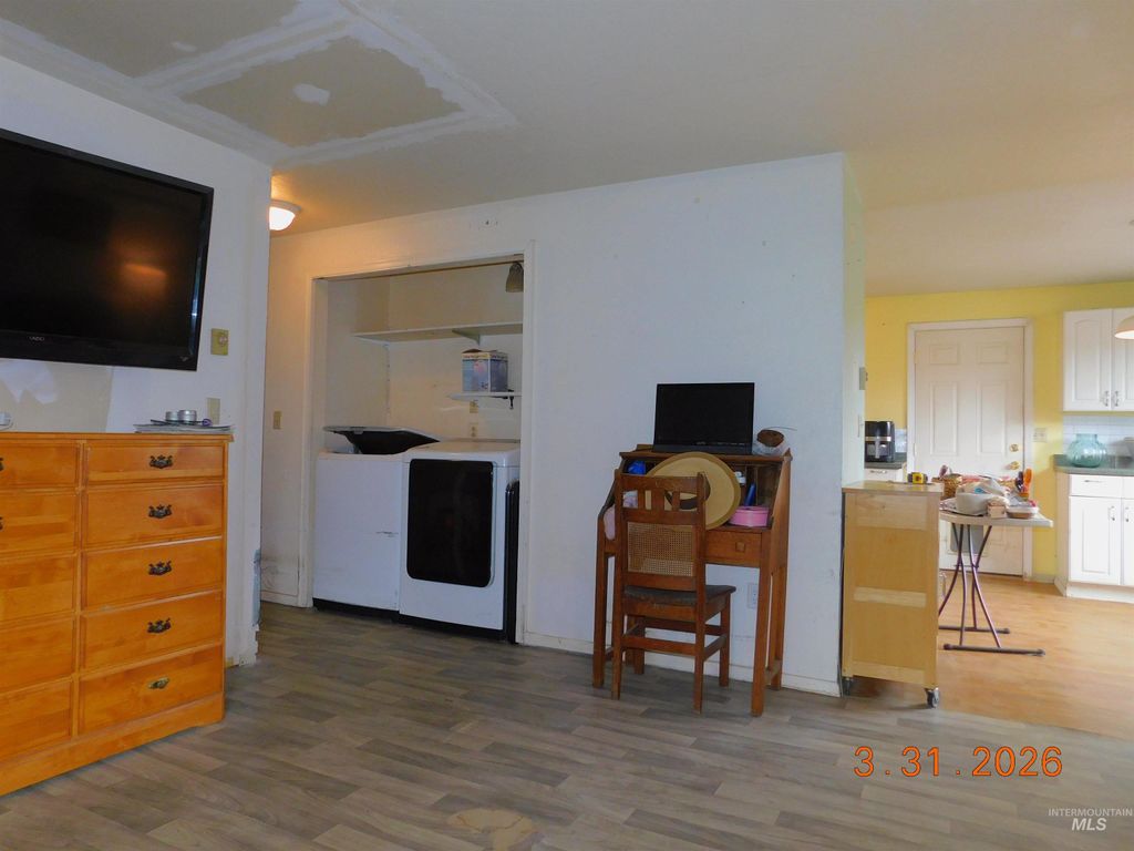 Photo of 630 E 5th St, Emmett, ID 83617 (MLS # 98980156)