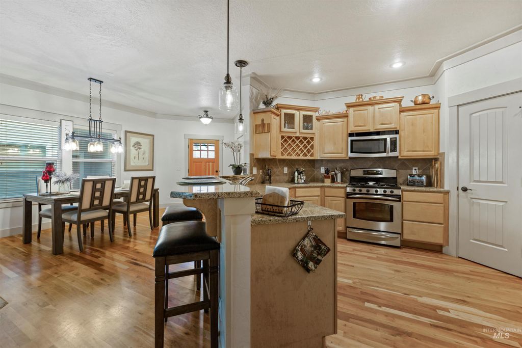 Photo of 2579 E Summer Dawn St, Meridian, ID 83646 (MLS # 98963405)