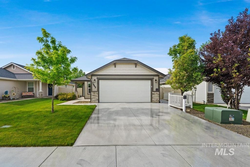 Photo of 7645 E Declaration Dr, Nampa, ID 83687 (MLS # 98991459)