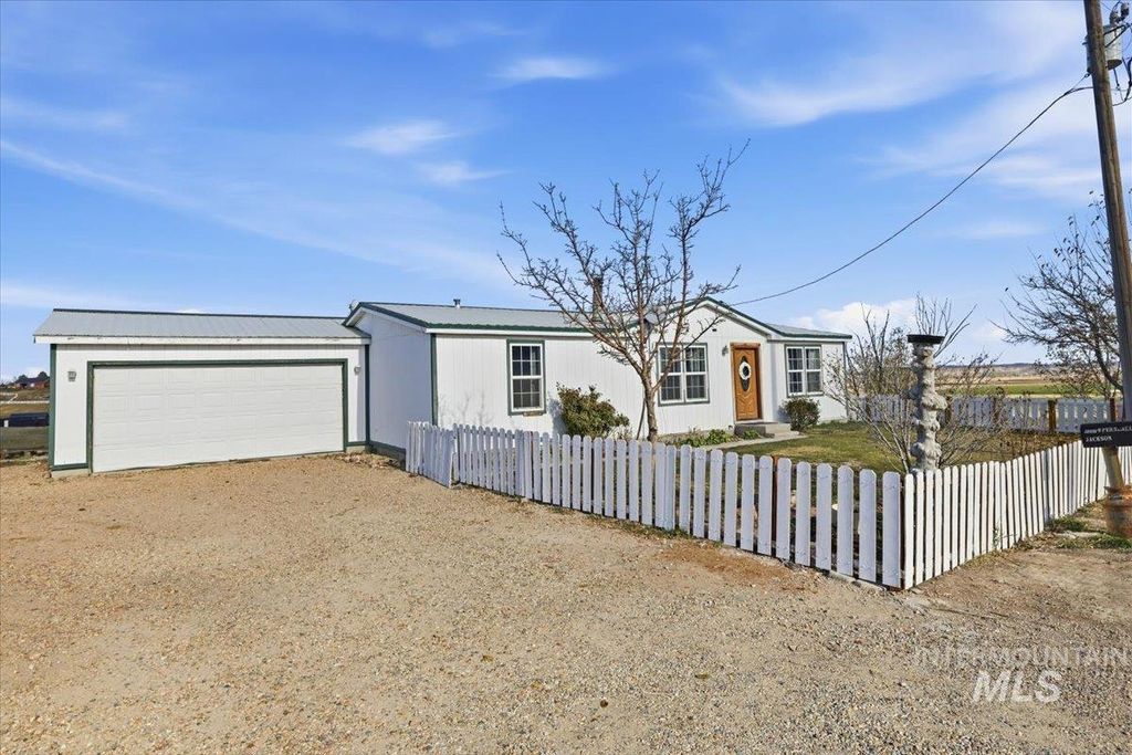 Photo of 4207 Pershall Rd, Marsing, ID 83639 (MLS # 98967895)