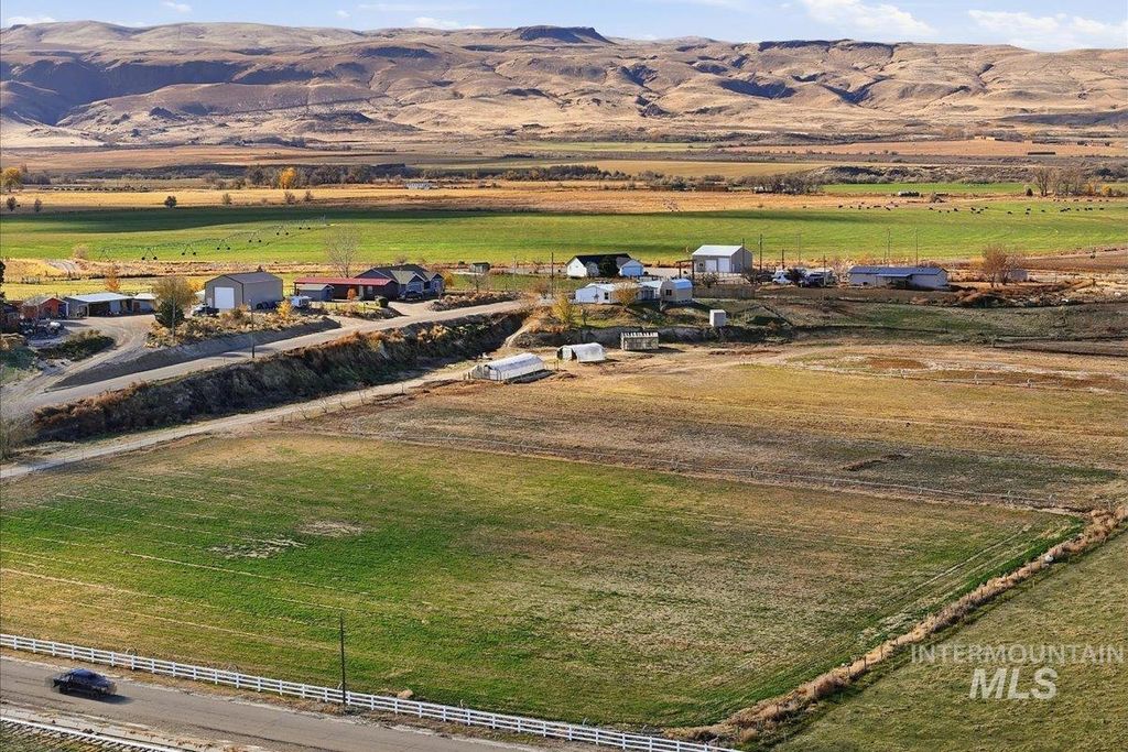 Photo of 4320 Pershall Rd, Marsing, ID 83639 (MLS # 98967895)