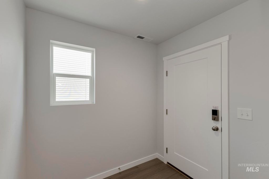 Photo of 2486 W Fallon Lp, Nampa, ID 83651 (MLS # 98968406)