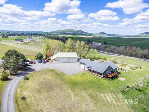 Photo of 1011 Rothwell Rd, Viola, ID 83872 (MLS # 98983994)