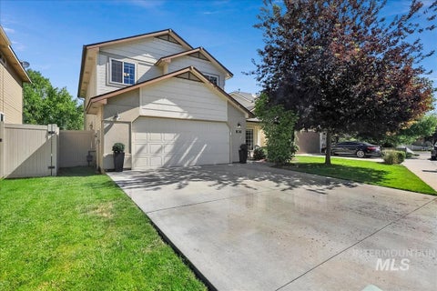 Photo of 836 W Ashby Dr, Meridian, ID 83646 (MLS # 98989984)