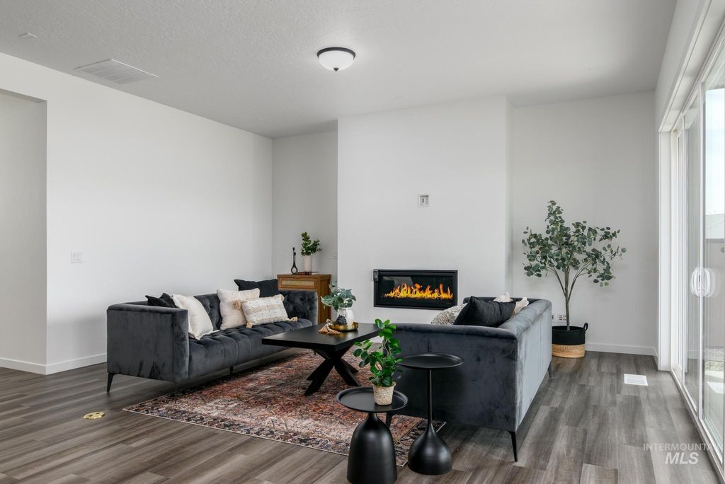 Photo of 7025 W Alveo Dr, Eagle, ID 83616 (MLS # 98980929)