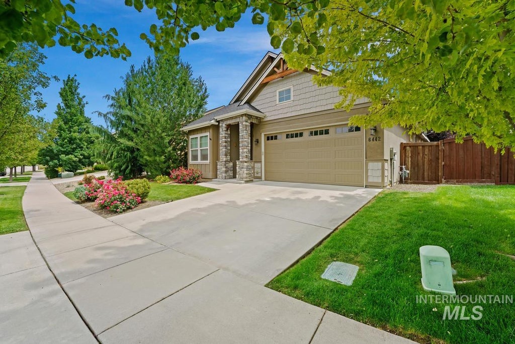 Photo of 6442 S Palesa Way, Boise, ID 83709 (MLS # 98990931)