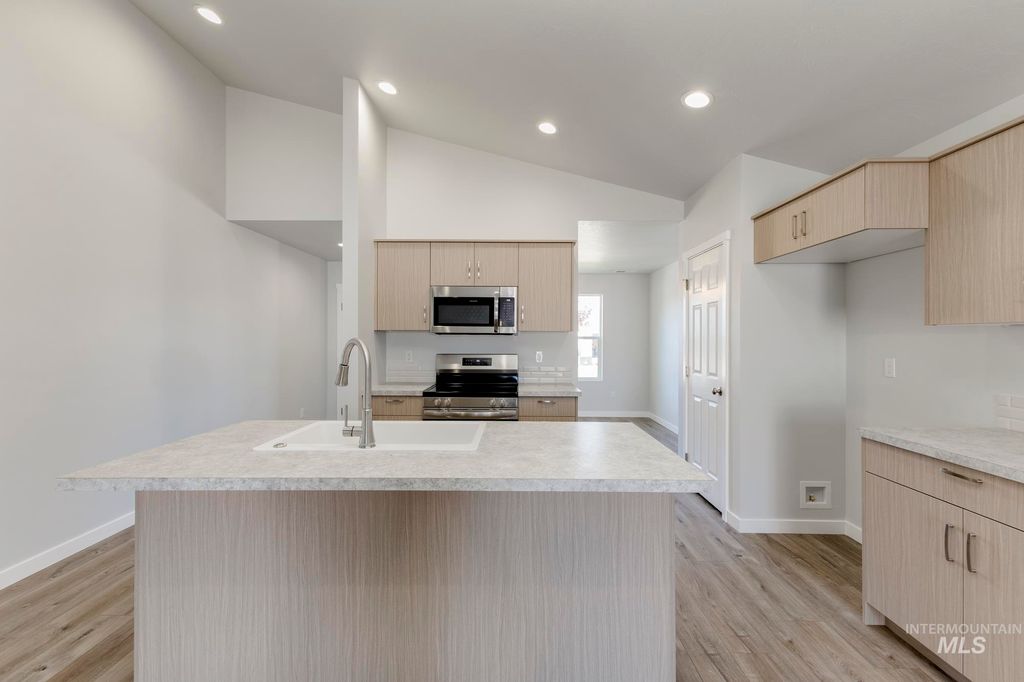 Photo of 300 N Madrone Ave, Kuna, ID 83634 (MLS # 98965254)