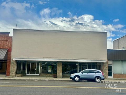 Photo of 430 Main St, Gooding, ID 83330 (MLS # 98974732)