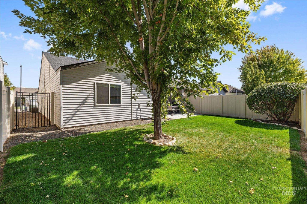 Photo of 1909 N Marnita Ave, Meridian, ID 83646 (MLS # 99001569)